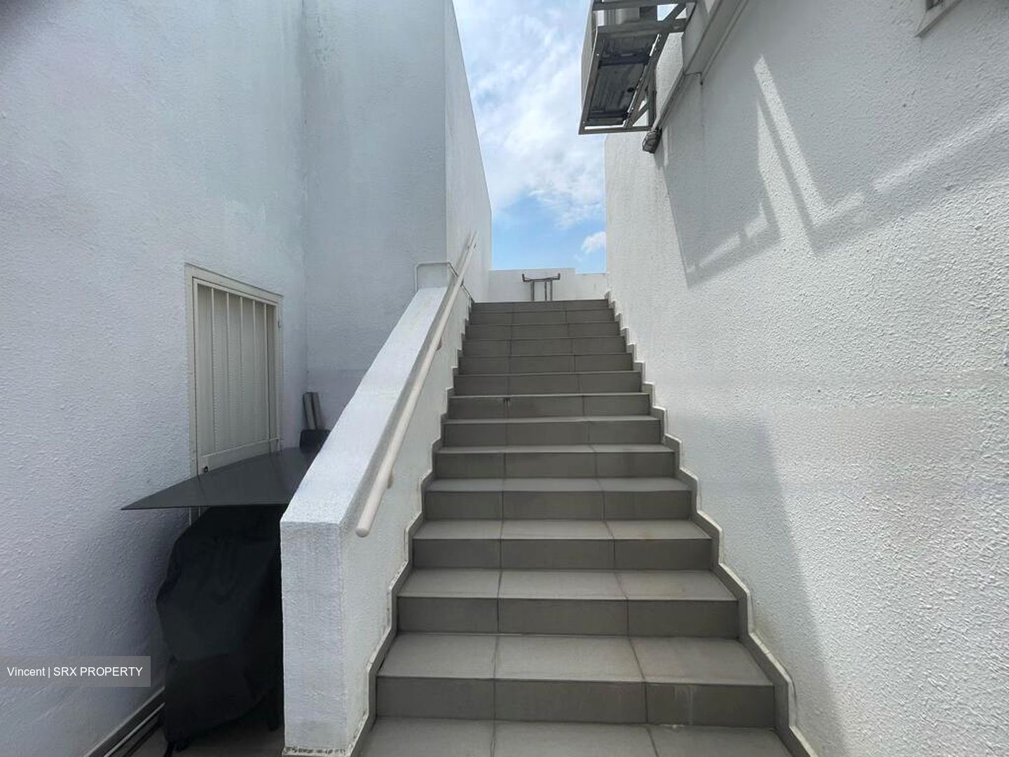 Lilydale (D27), Condominium #583436621